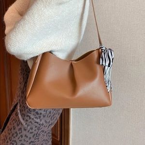 🚫SOLD🚫 Faux Leather Shoulder Bag